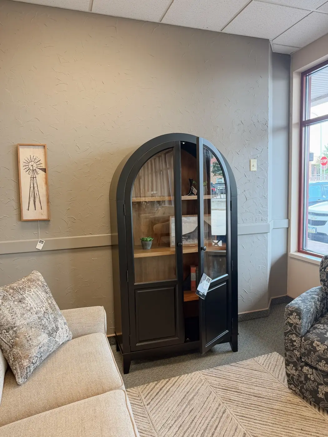 Ashley hutch in Sheldon, IA from Northwest Decor & Furniture