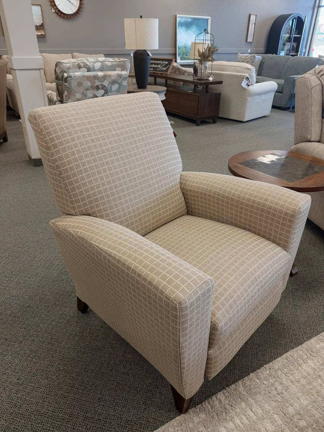 La-Z-Boy recliner in Sheldon, IA from Northwest Decor & Furniture